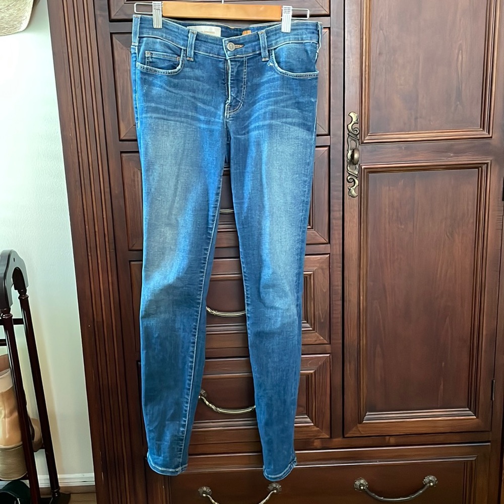 Pilcro skinny jeans in size 27